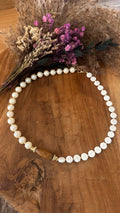 Pure Grace Halskette mit Perlen und Holz Detail
