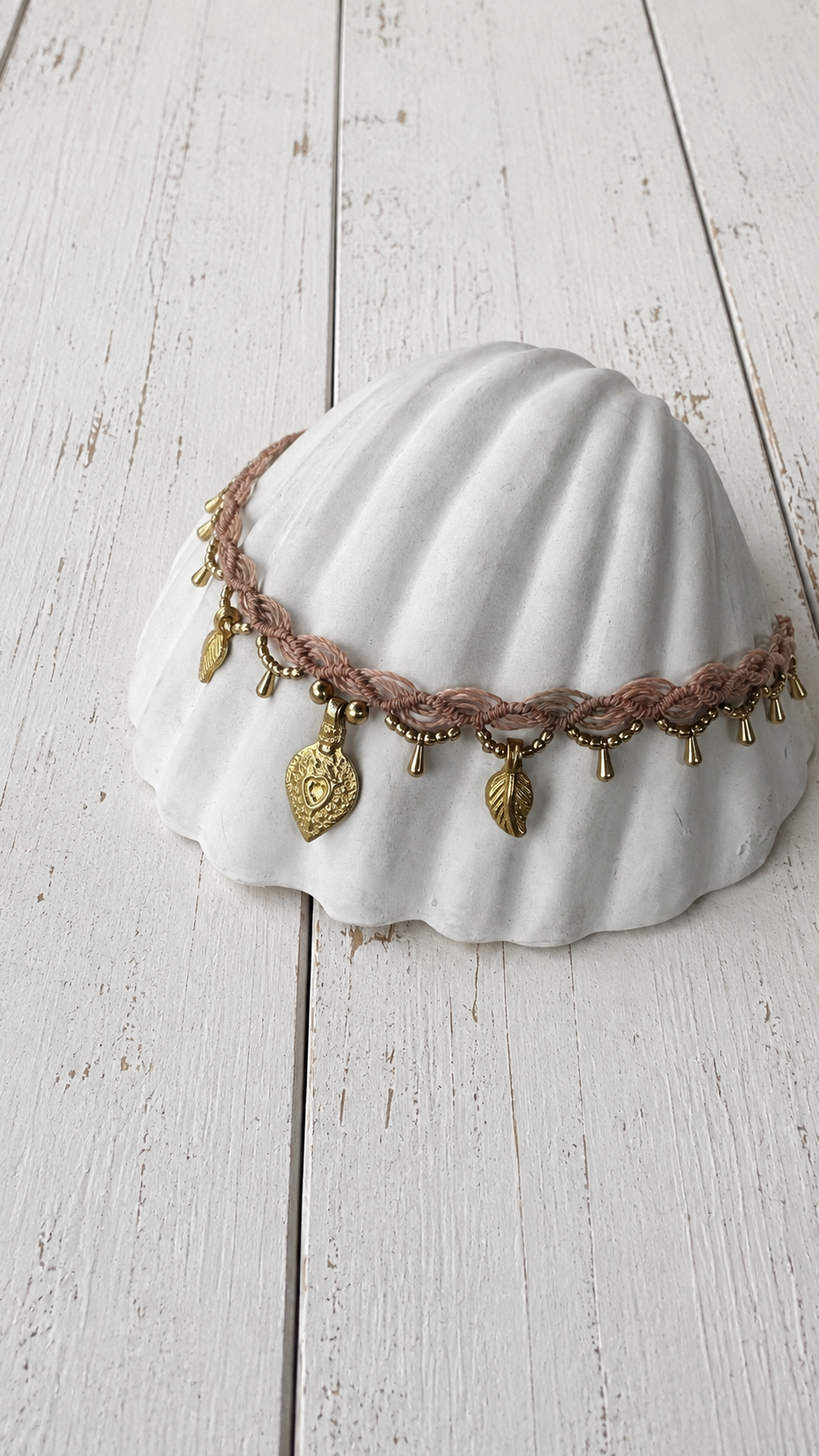 Nayla Charm Choker