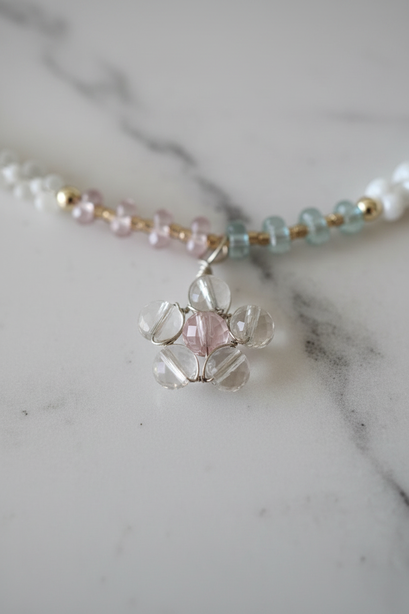 Bloom Halskette mit Blüten Anhänger